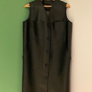 Black VEGAN leather vest 🖤